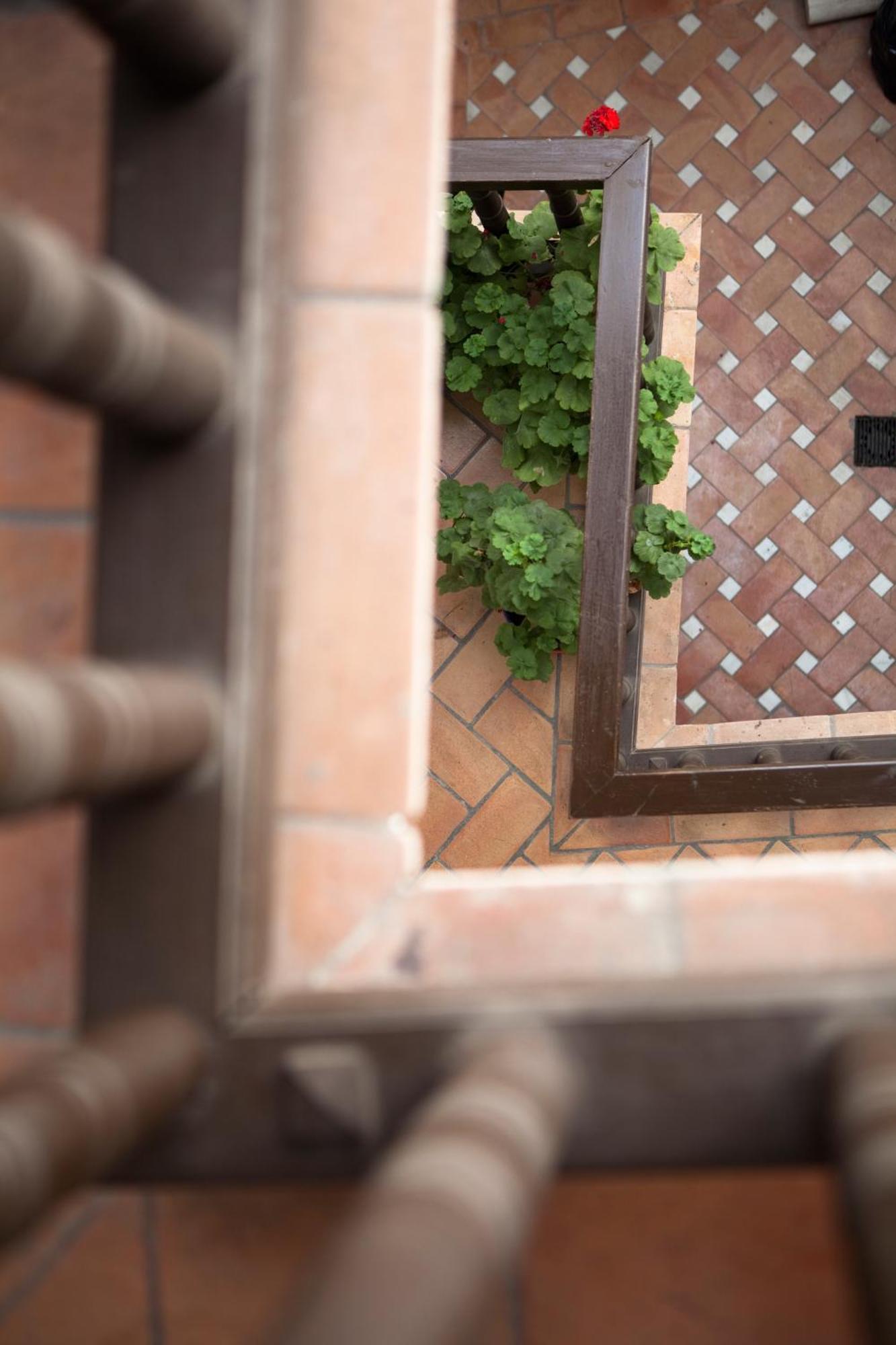 Casa Del Capitel Nazari Hotel